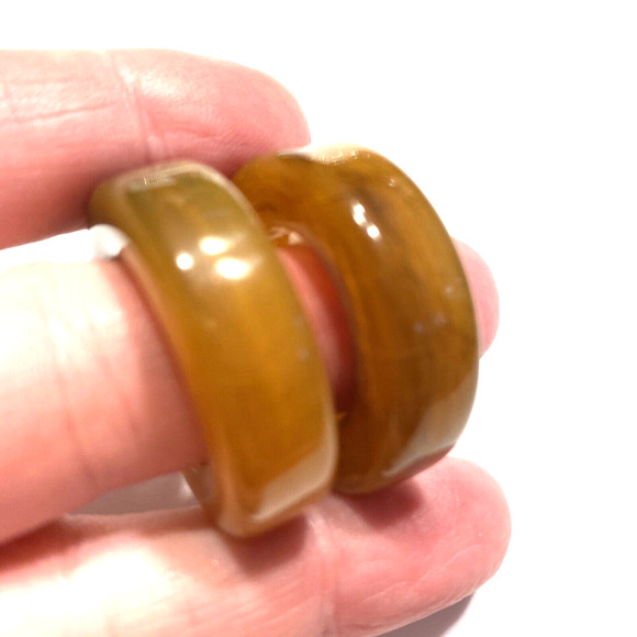 Vintage Chunky Hoop Earrings Pierced Acrylic Lucite Apple Juice Tones Faux Hoops - Picture 3 of 6